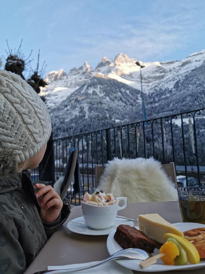 Le White - Le 42 Restaurant Hotel 4*