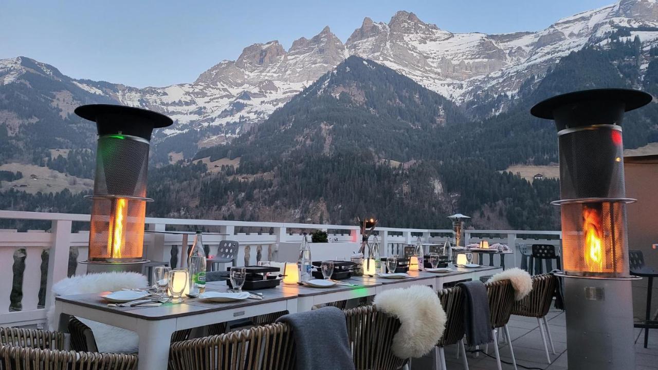 Le White - Le 42 Restaurant Hotel