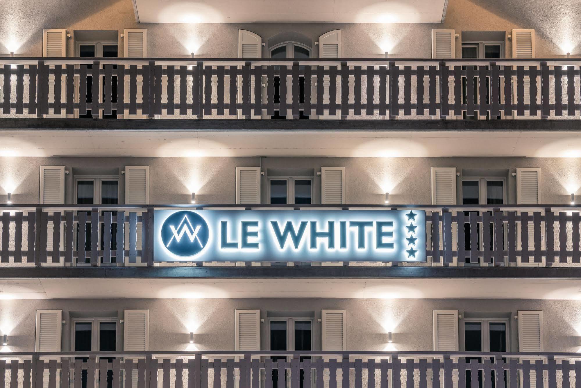 Le White - Le 42 Restaurant Champery
