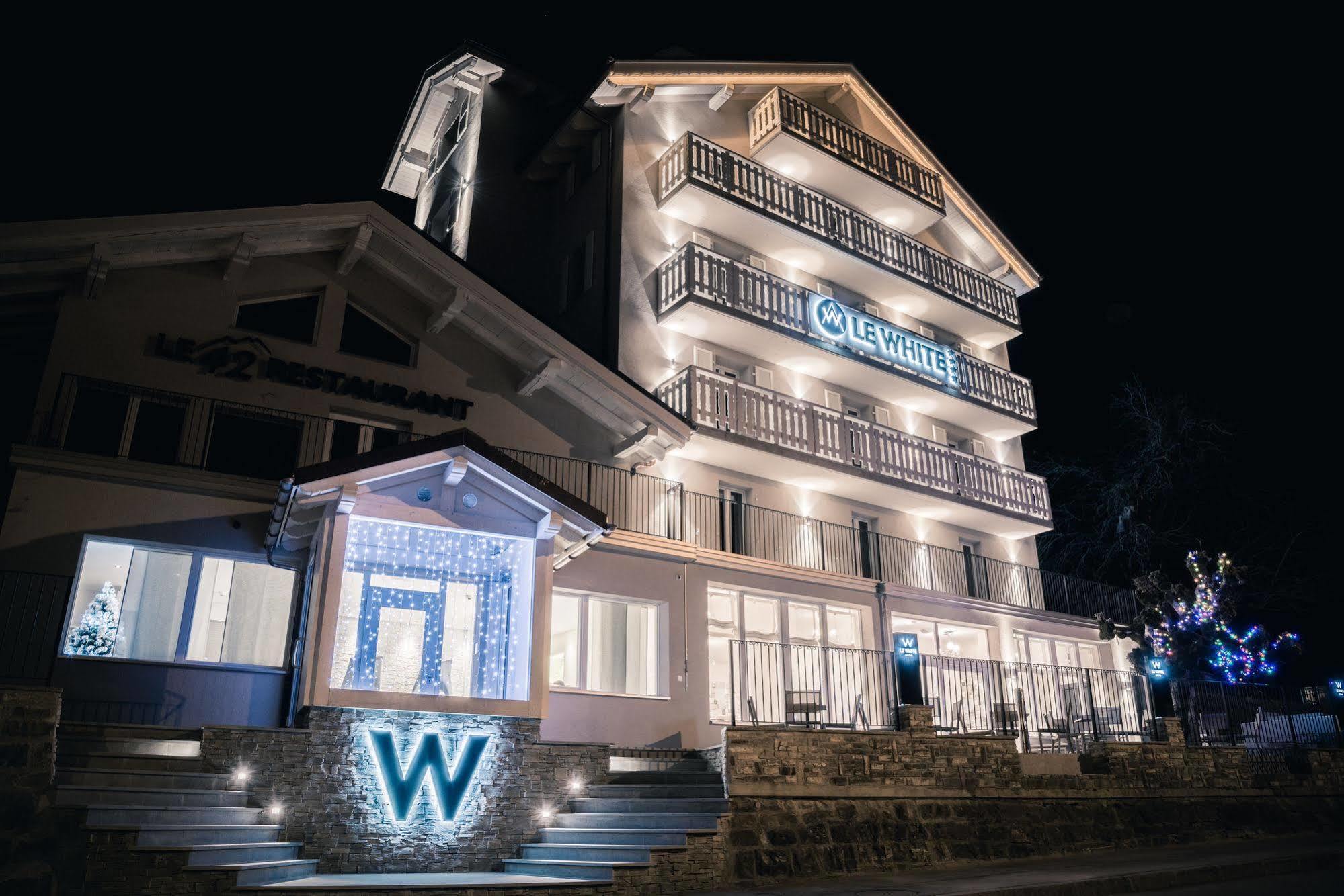 Le White - Le 42 Restaurant Champery